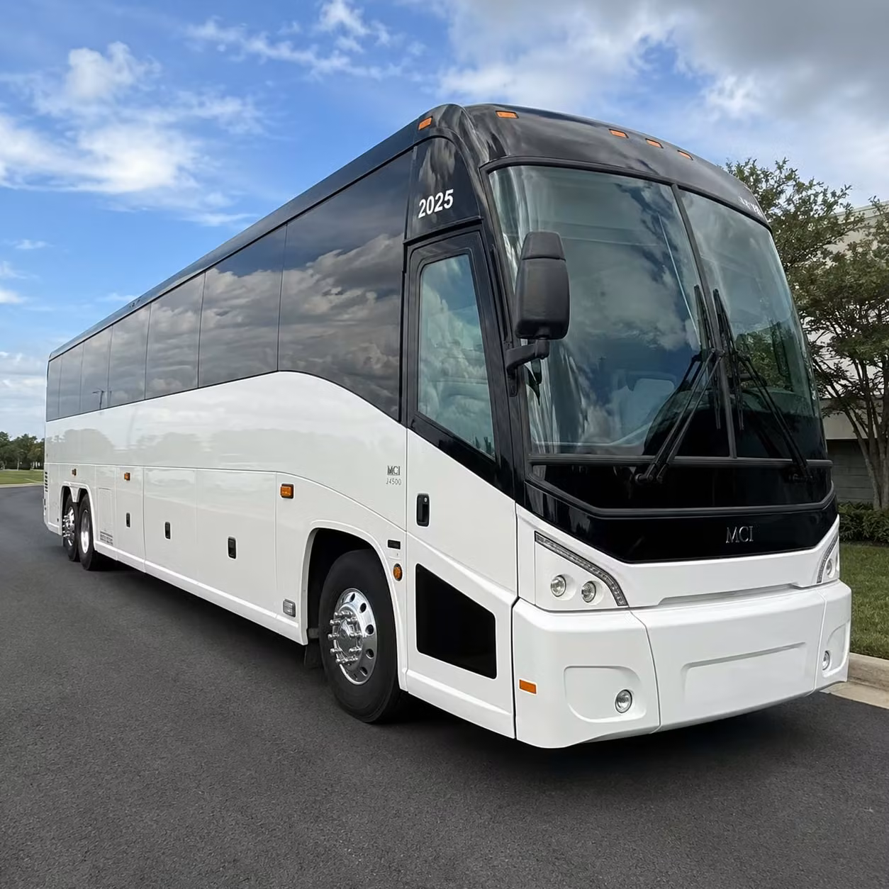 busrentalgardengrove com is the easiest way to book large group concert transportation in garden grove